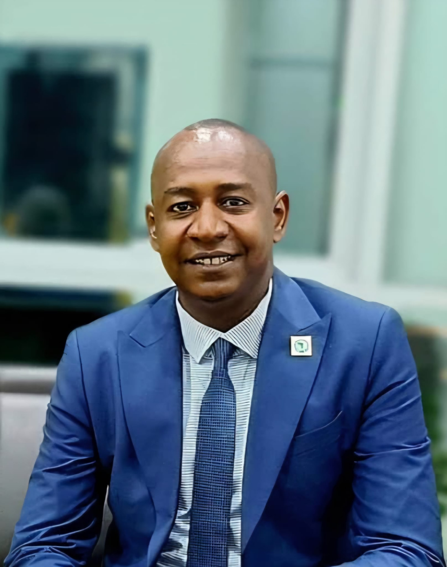 Membre du Comité — Directeur des Relations Institutionnelles